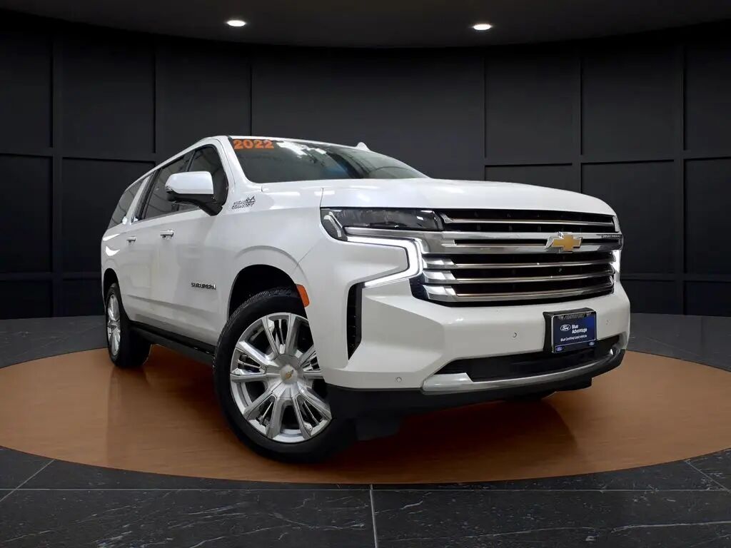 2022 Chevrolet Suburban High Country — photo 1 of 17
