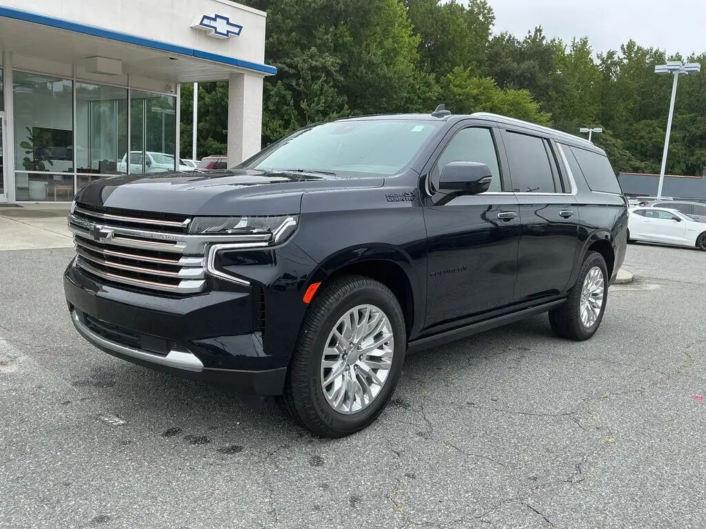 2024 Chevrolet Suburban High Country — photo 1 of 13