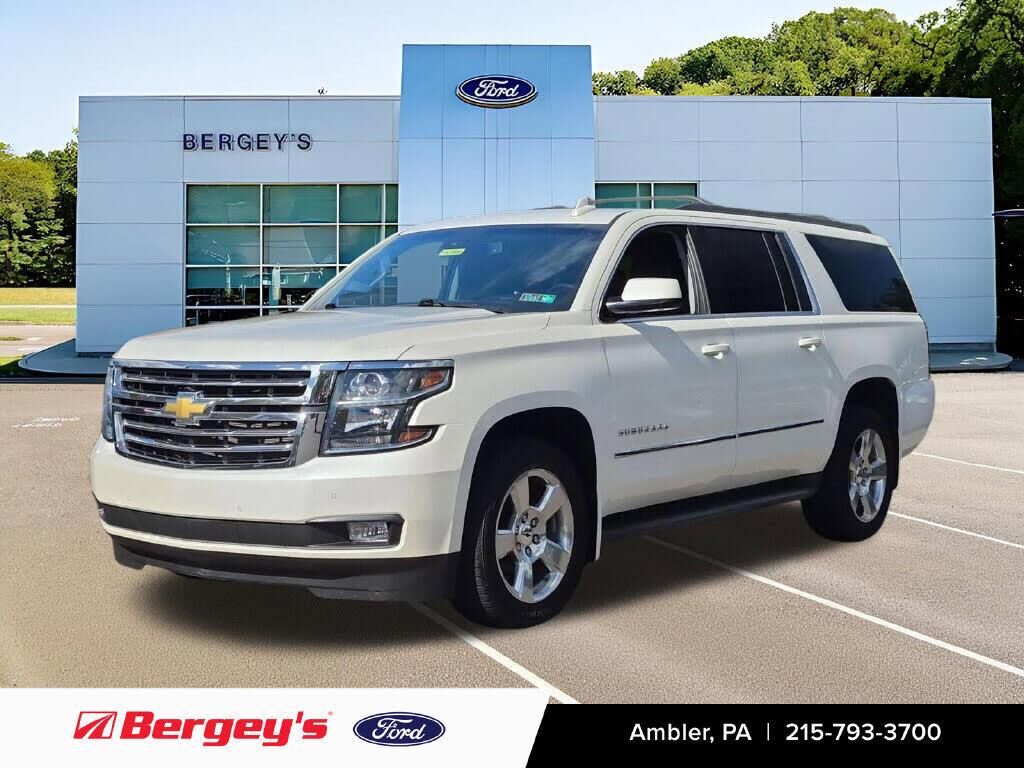 2015 Chevrolet Suburban LT — photo 1 of 1