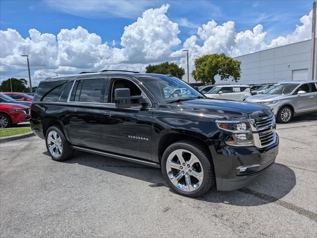 2019 Chevrolet Suburban Premier — photo 1 of 13