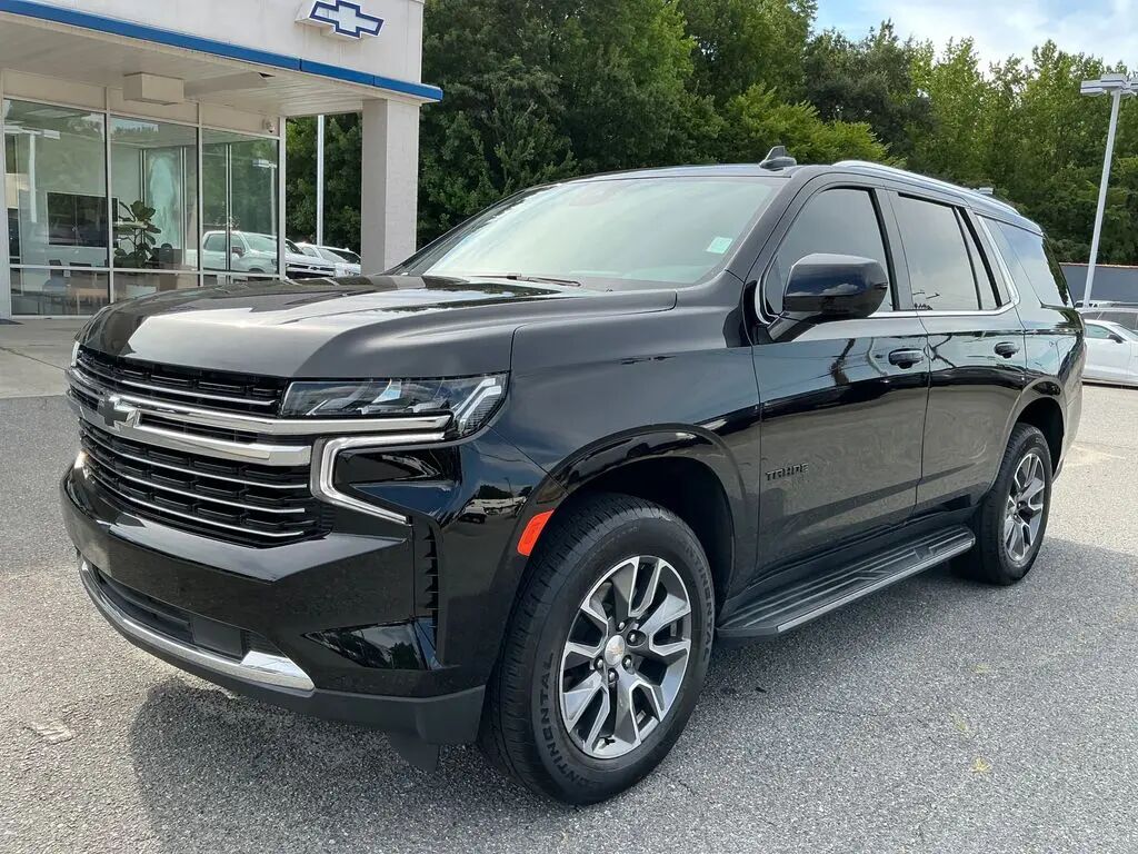 2024 Chevrolet Tahoe LT — photo 1 of 13