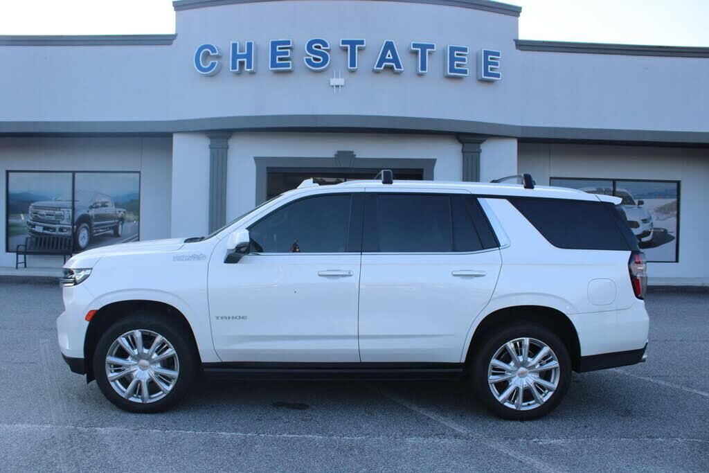 2023 Chevrolet Tahoe High Country — photo 1 of 1