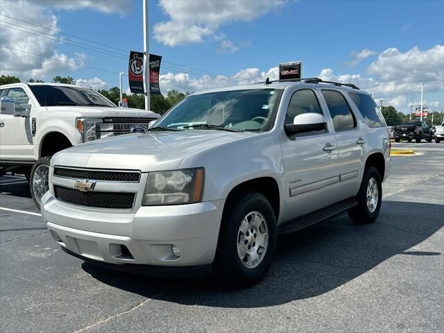 2010 Chevrolet Tahoe LT — photo 1 of 13