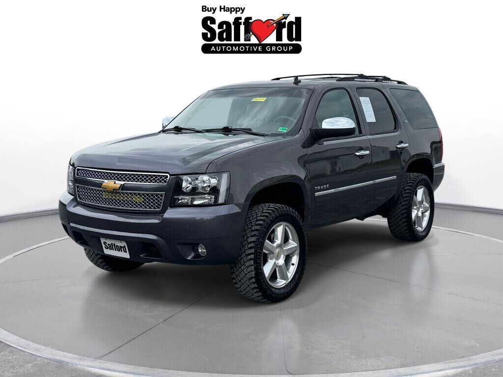 2010 Chevrolet Tahoe LTZ — photo 1 of 13