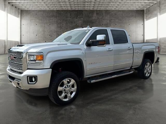 2019 GMC Sierra 2500HD Denali — photo 1 of 39
