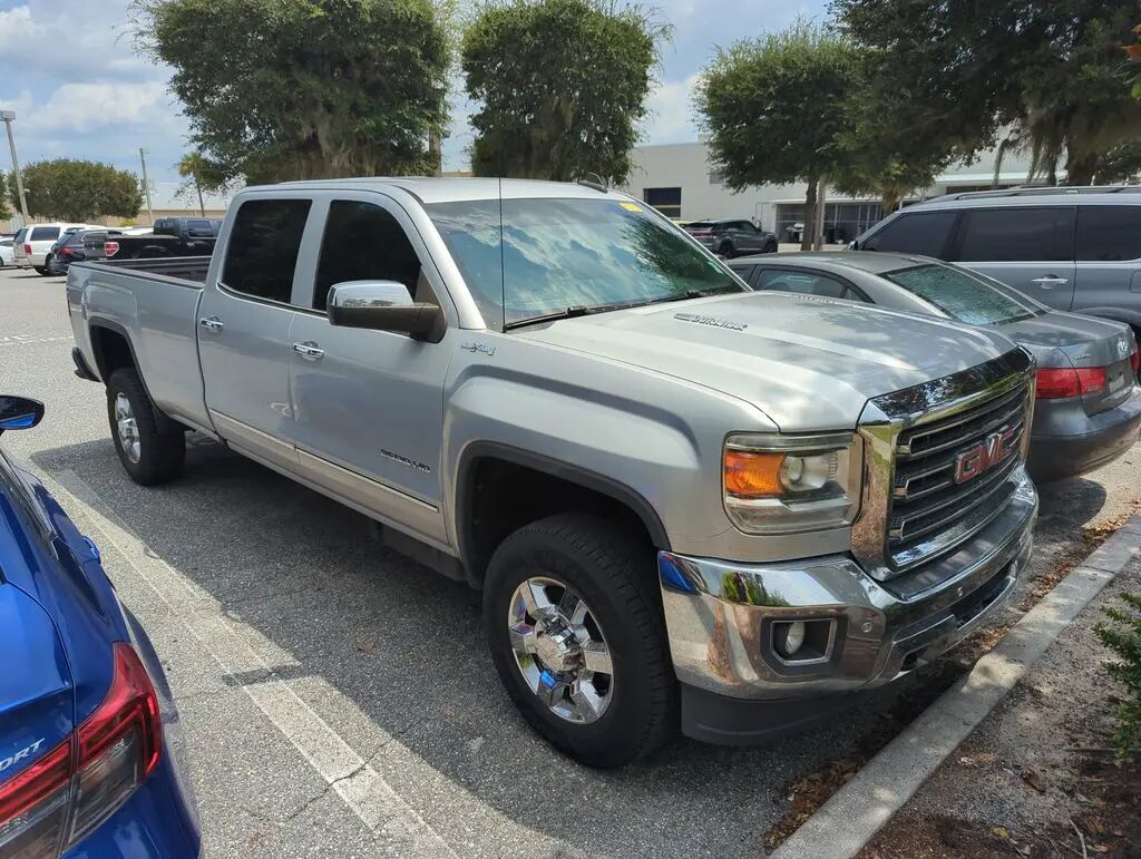 2016 GMC Sierra 2500HD SLT — photo 1 of 2