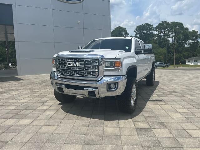 2018 GMC Sierra 2500HD SLT — photo 1 of 12