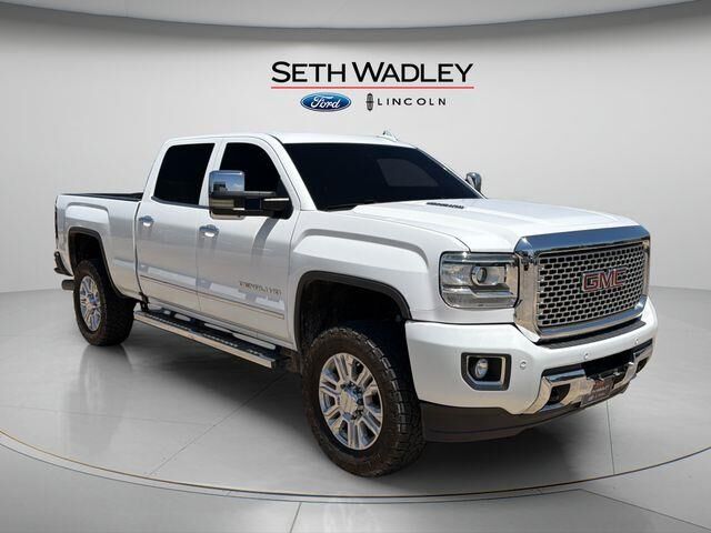 2016 GMC Sierra 2500HD Denali — photo 1 of 13