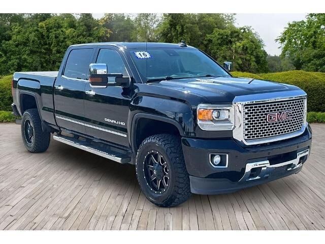 2016 GMC Sierra 2500HD Denali — photo 1 of 2
