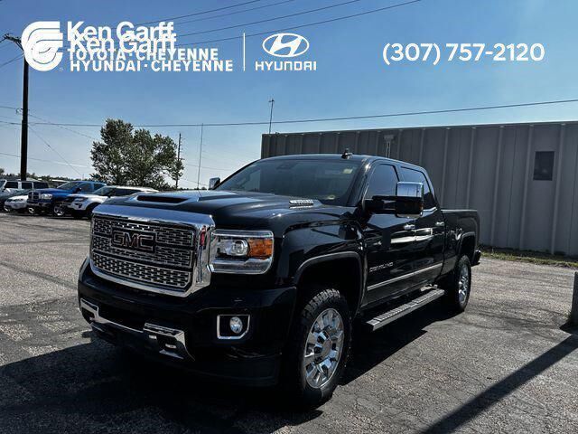 2018 GMC Sierra 2500HD Denali — photo 1 of 13