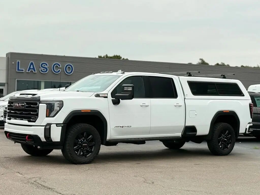 2024 GMC Sierra 2500HD AT4 — photo 1 of 13