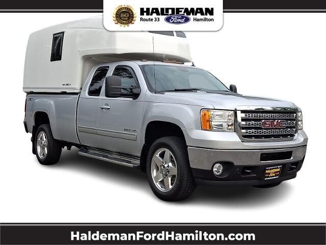 2013 GMC Sierra 2500HD SLT — photo 1 of 39