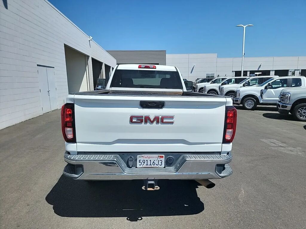 2022 GMC Sierra 2500HD SLE — photo 1 of 10