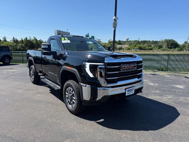 2025 GMC Sierra 3500HD SLE — photo 1 of 25