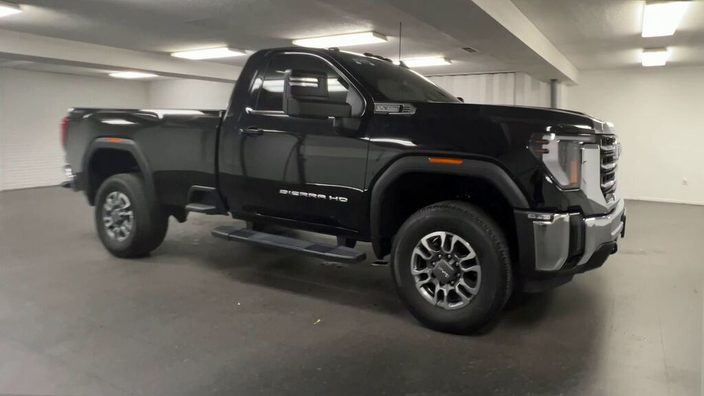 2025 GMC Sierra 3500HD SLE — photo 1 of 7