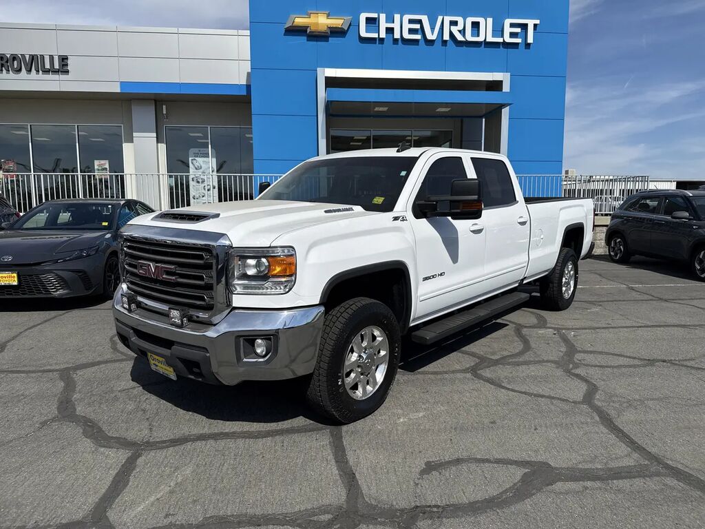 2018 GMC Sierra 3500HD SLE — photo 1 of 13