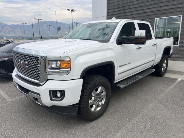 2016 GMC Sierra 3500HD Denali — photo 1 of 33