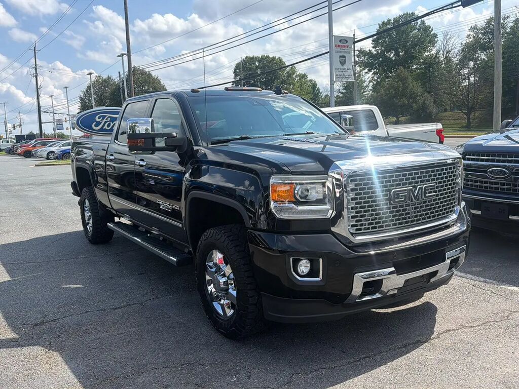 2016 GMC Sierra 3500HD Denali — photo 1 of 35