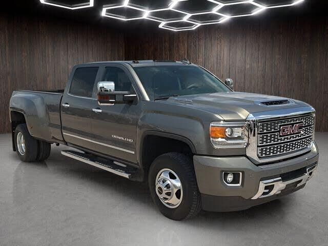 2018 GMC Sierra 3500HD Denali — photo 1 of 27