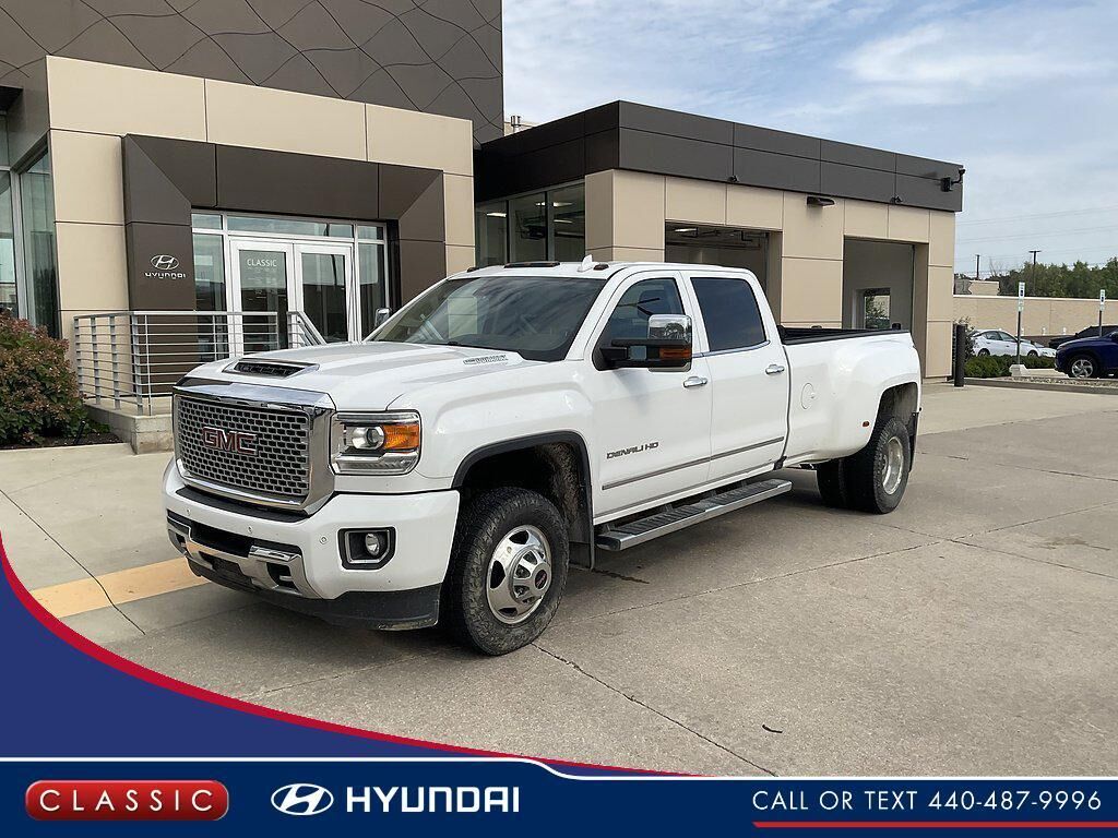 2017 GMC Sierra 3500HD Denali — photo 1 of 3