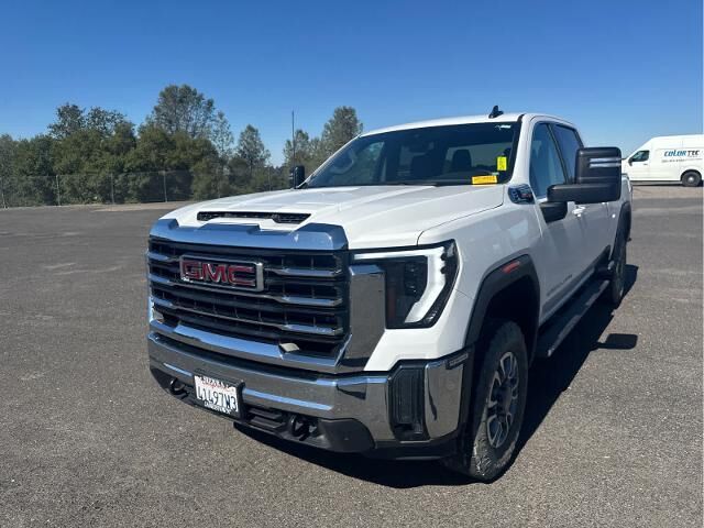 2024 GMC Sierra 2500HD SLE — photo 1 of 12