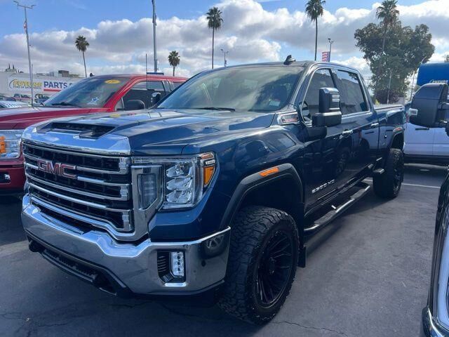 2023 GMC Sierra 2500HD SLT — photo 1 of 13