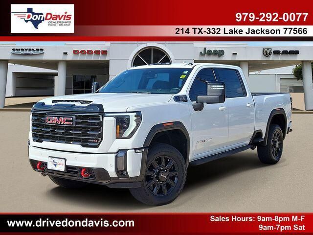 2024 GMC Sierra 2500HD AT4 — photo 1 of 13