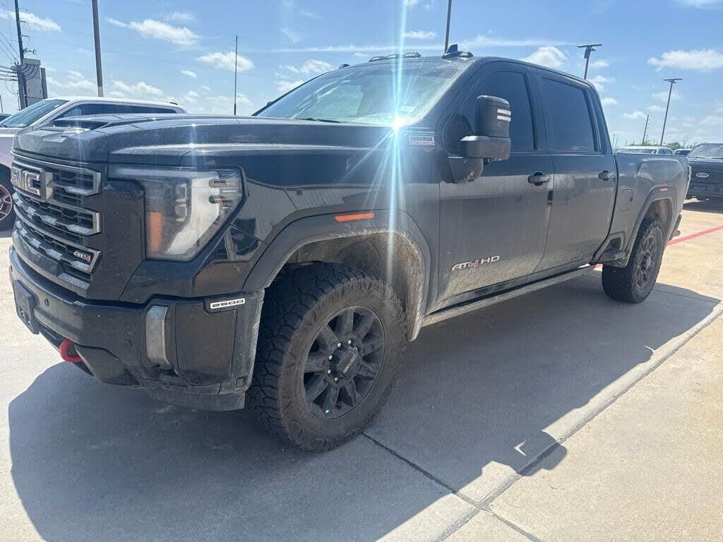2024 GMC Sierra 2500HD AT4 — photo 1 of 6