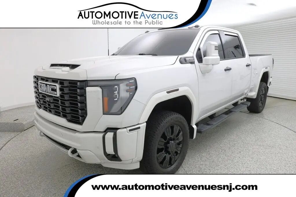 2024 GMC Sierra 2500HD Denali — photo 1 of 14
