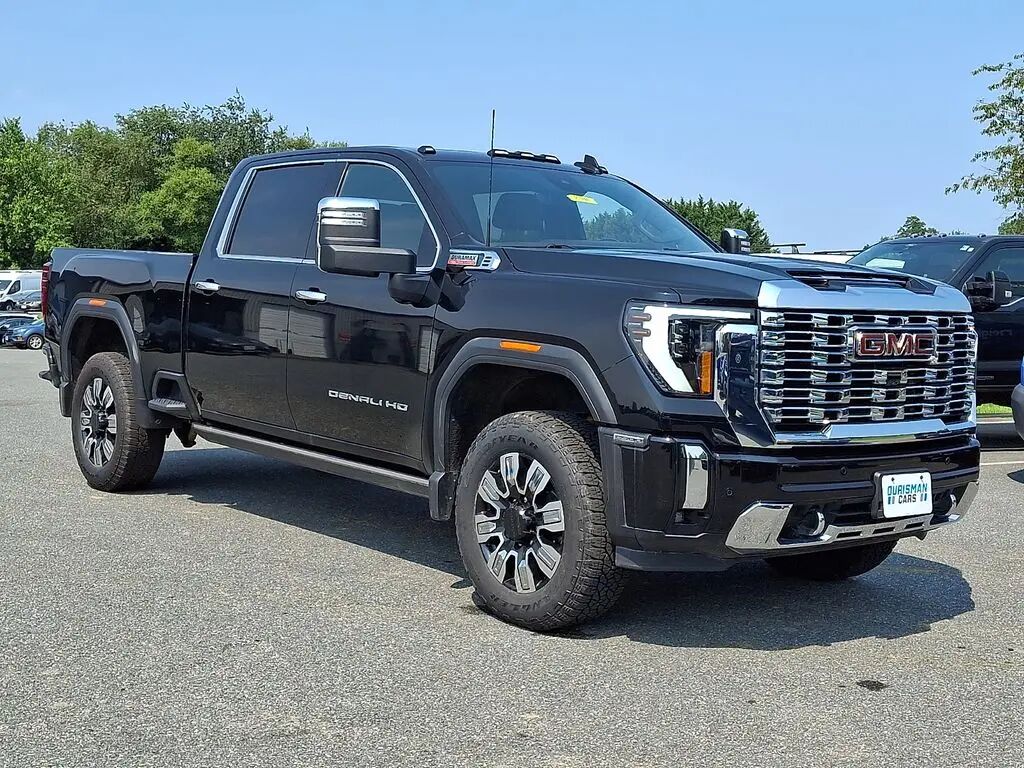2024 GMC Sierra 2500HD Denali — photo 1 of 13