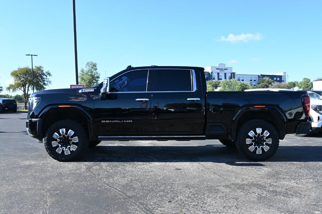 2024 GMC Sierra 2500HD Denali — photo 1 of 6