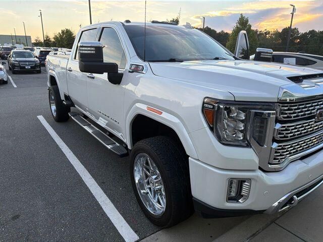 2022 GMC Sierra 2500HD Denali — photo 1 of 39