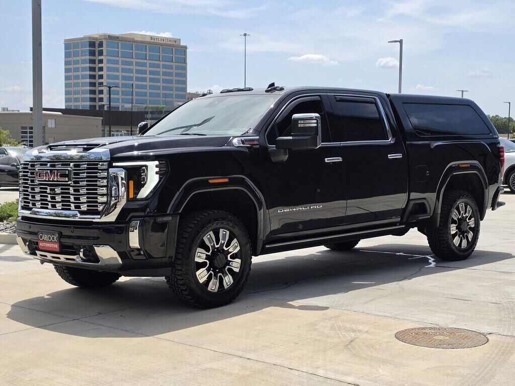 2024 GMC Sierra 2500HD Denali — photo 1 of 13