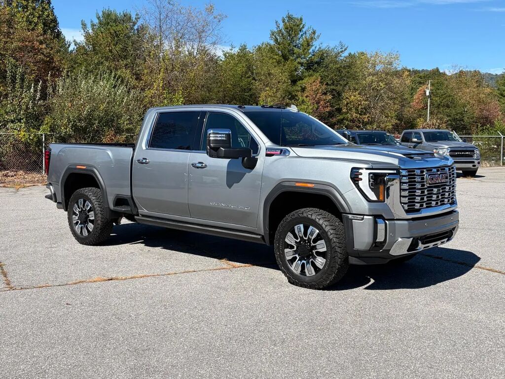 2024 GMC Sierra 2500HD Denali — photo 1 of 13