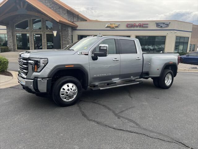 2024 GMC Sierra 3500HD SLT — photo 1 of 13