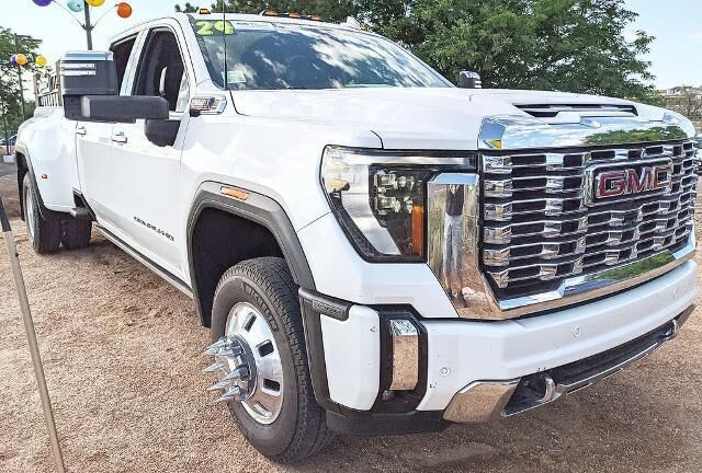 2024 GMC Sierra 3500HD Denali — photo 1 of 20