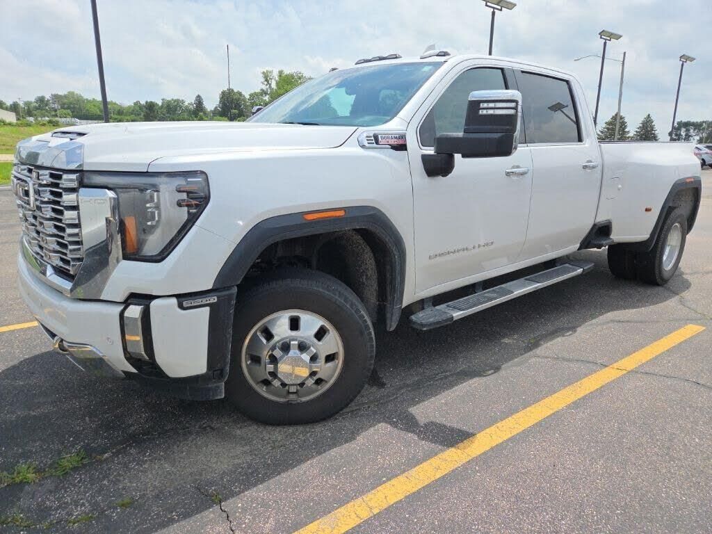 2024 GMC Sierra 3500HD Denali — photo 1 of 27