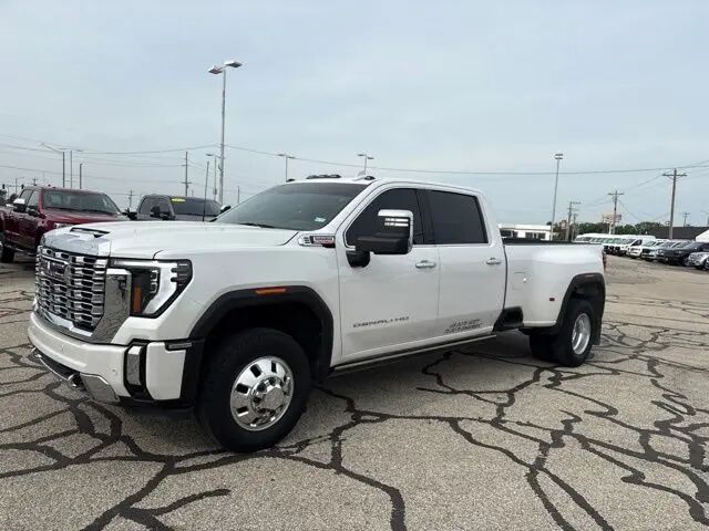 2024 GMC Sierra 3500HD Denali — photo 1 of 10