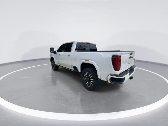 2024 GMC Sierra 2500HD Denali Ultimate — photo 1 of 2