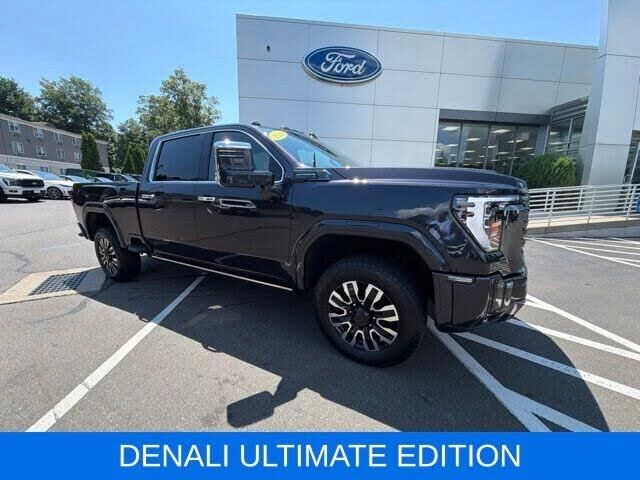 2024 GMC Sierra 2500HD Denali Ultimate — photo 1 of 3