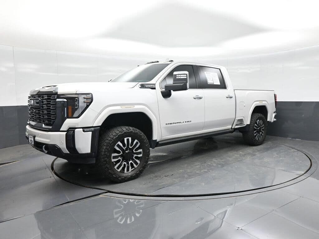 2024 GMC Sierra 2500HD Denali Ultimate — photo 1 of 2