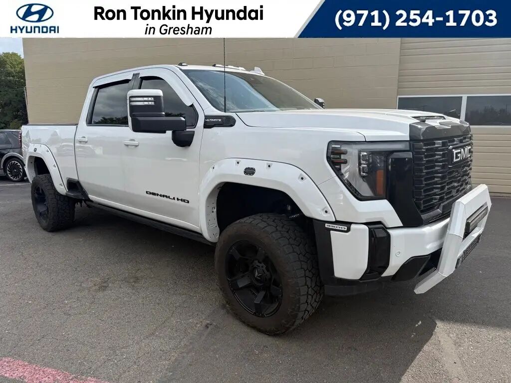 2024 GMC Sierra 3500HD Denali Ultimate — photo 1 of 13