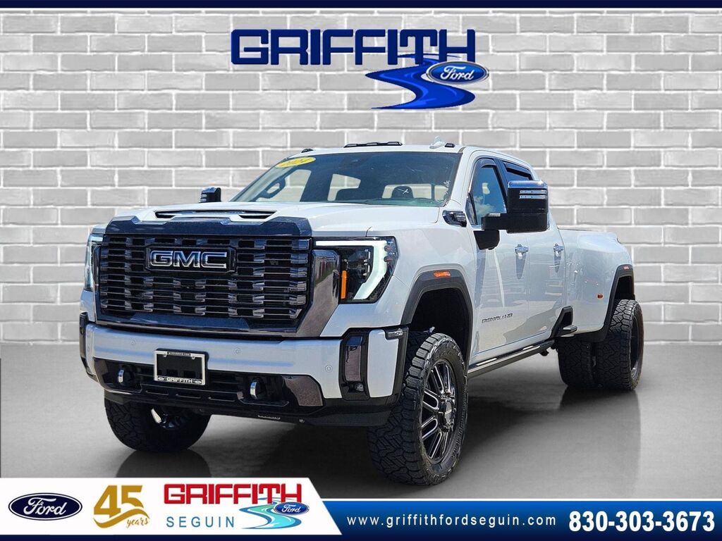 2024 GMC Sierra 3500HD Denali Ultimate — photo 1 of 2