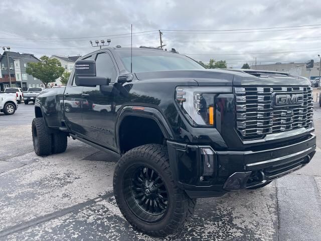 2024 GMC Sierra 3500HD Denali Ultimate
