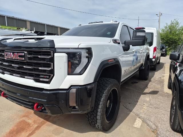 2024 GMC Sierra 2500HD AT4X — photo 1 of 36