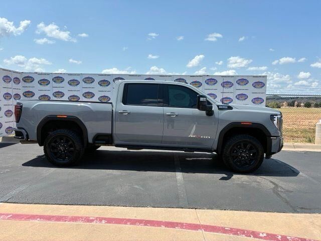 2025 GMC Sierra 2500HD AT4 — photo 1 of 26