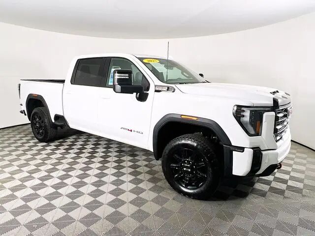 2025 GMC Sierra 2500HD AT4 — photo 1 of 31