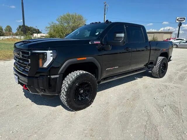 2025 GMC Sierra 2500HD AT4 — photo 1 of 13