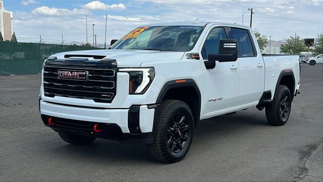 2025 GMC Sierra 2500HD AT4