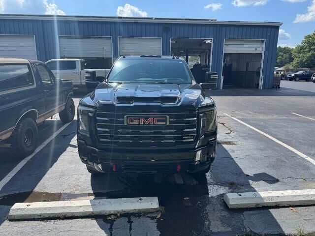 2025 GMC Sierra 2500HD AT4 — photo 1 of 26